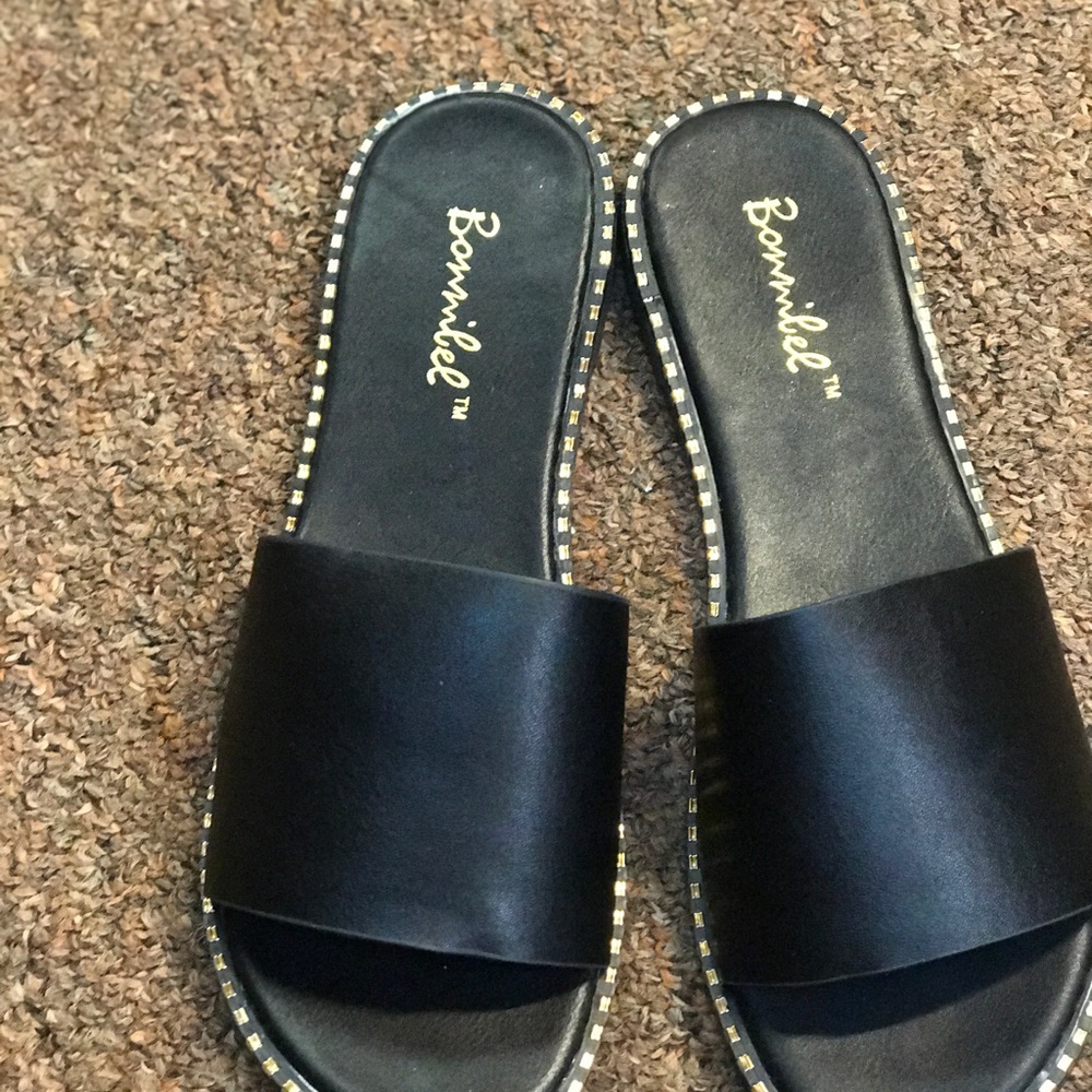 Black studded slides / sandal - Picture 2 of 3